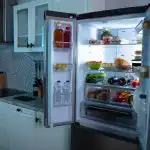 A legtöbb ember helytelenül használja a hűtőszekrény zöldséges fiókját: hogyan