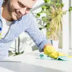 Nem kell késsel súrolni: 5 módszer a műanyag ablakok szalagnyomainak